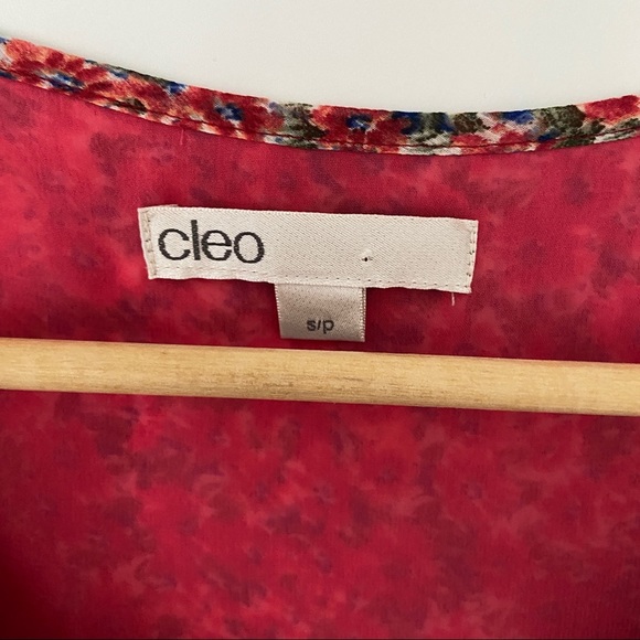 CLEO BRIGHT FLOWY FLORAL SLEEVELESS TOP/BLOUSE WITH FRONT RUFFLE, SMALL - Picture 6 of 7